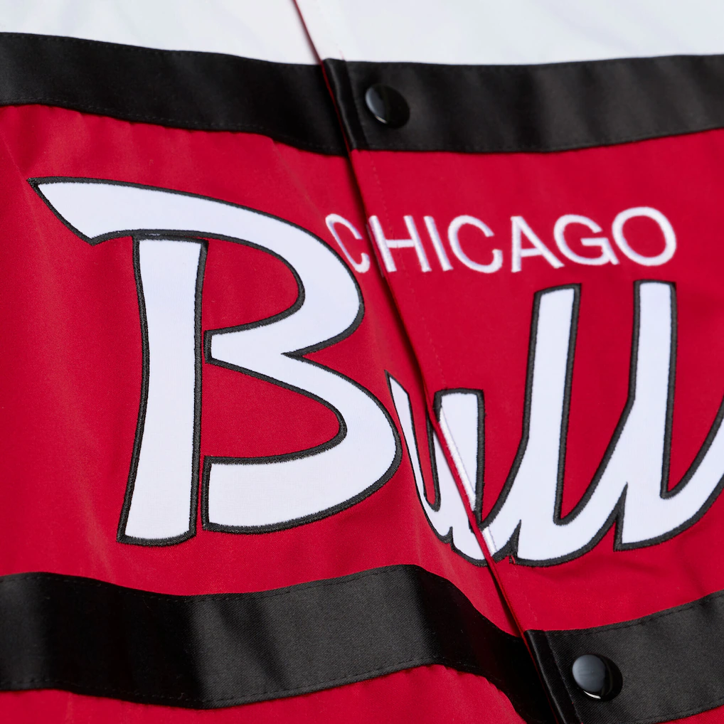Men's Chicago Bulls Mitchell & Ness Red Hardwood Classics Head Coach Lightweight Satin Full-Snap Jacket - Image 6